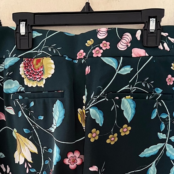 NWT Ann Taylor LOFT Women's Green Vine Floral Fluid Trouser Pants Size 8 Petite - Picture 8 of 13